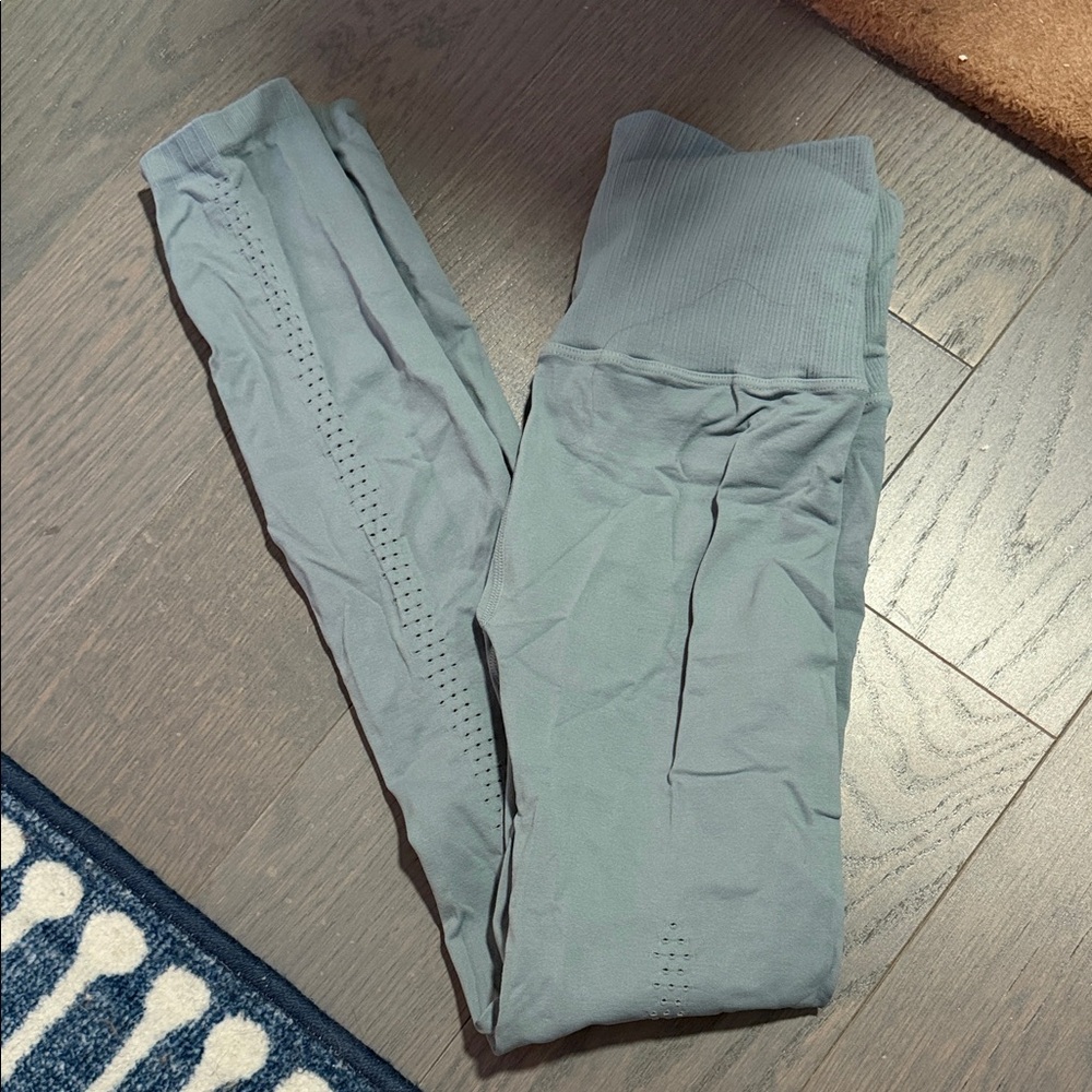 Free people high rise 7/8 good karma leggings worn once size small